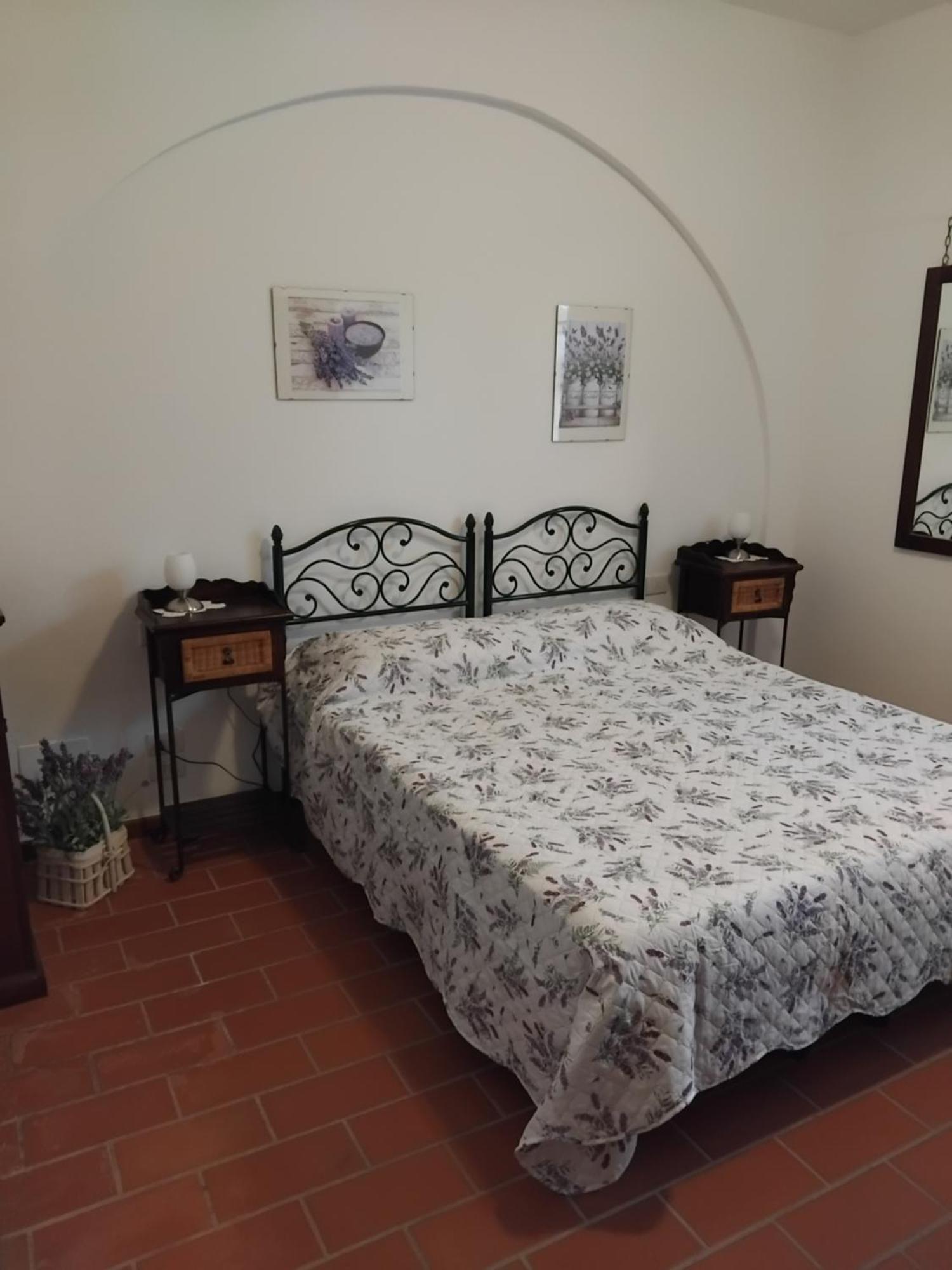 גאמבאסי Agriturismo La Burraia Vicino A San Gimignano מראה חיצוני תמונה